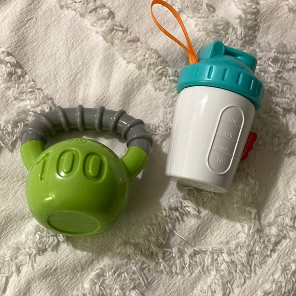 A set of two Fisher-Price newborn rattles - Picture 1 of 3